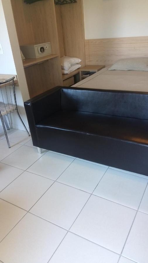 Golden Dolphin Express 5Pessoas Mais 1 Crianca Ate 5 Anos Com Toalhas E Roupas De Cama,Lencois, Travesseiros E Fronhas E 3 Parques Aquaticos Termais Limpeza Impostos E Taxas Ja Incluso Caldas Novas Pokój zdjęcie